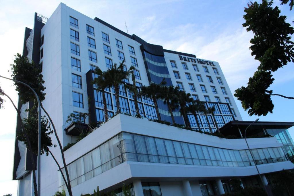 Brits Hotel Karawang Exterior photo
